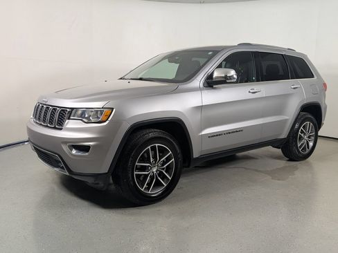 Used 2018 Jeep Grand Cherokee Limited w/ Trailer Tow Group IV RWD image 3