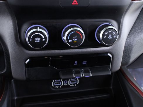 Used 2019 RAM 1500 Rebel image 27