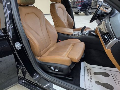 Used 2017 BMW 540i RWD image 19