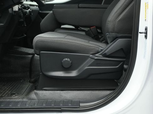 New 2026 Ford F250 XL w/ XL Chrome Package image 10