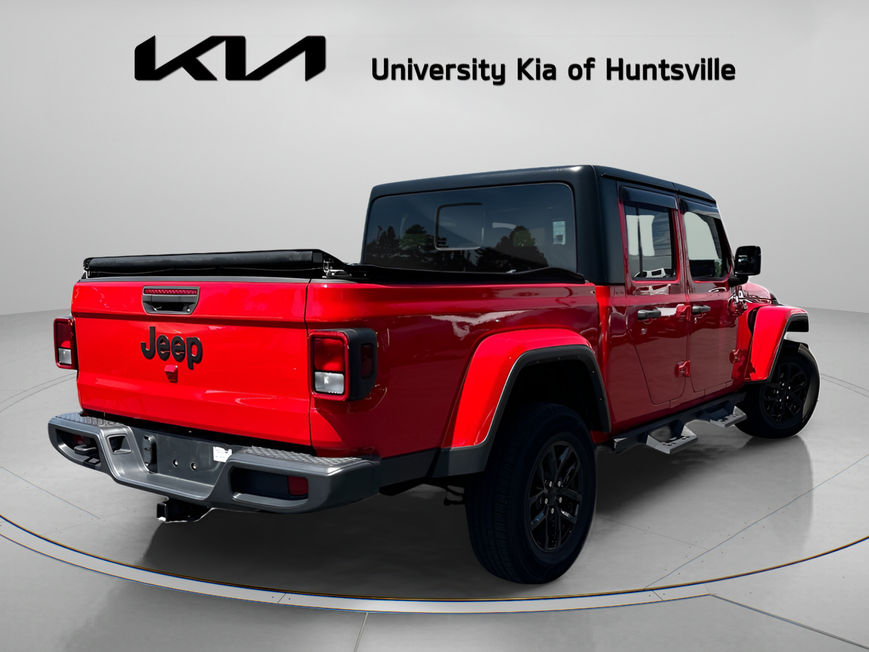 Used 2023 Jeep Gladiator Sport AWD/4WD image 8