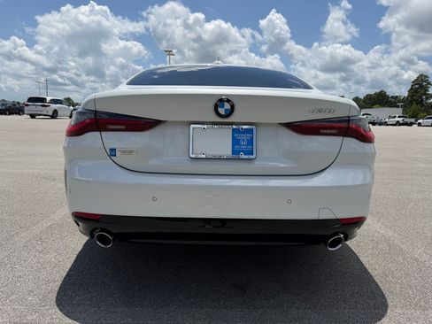 Used 2023 BMW 430i Coupe w/ Convenience Package RWD image 10