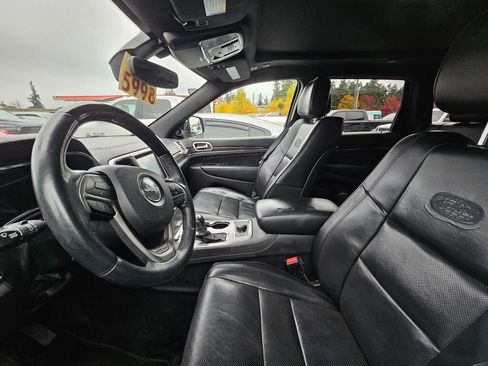 Used 2018 Jeep Grand Cherokee Overland image 13