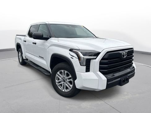 Used 2022 Toyota Tundra SR5 RWD image 7
