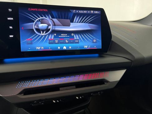 Used 2025 BMW M235i xDrive w/ Premium Package AWD/4WD image 28