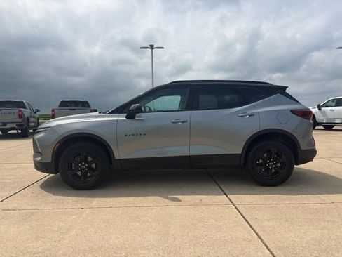 Used 2024 Chevrolet Blazer LT w/ Convenience Package FWD image 5