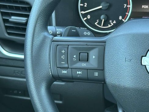 Used 2026 Nissan Rogue S FWD image 23