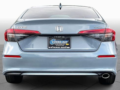 Used 2022 Honda Civic Sport image 4