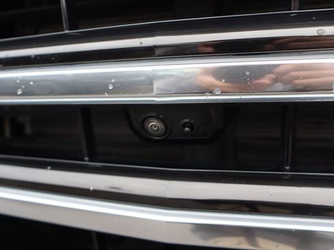 Used 2023 Chevrolet Silverado 1500 High Country w/ High Country Premium Package image 9