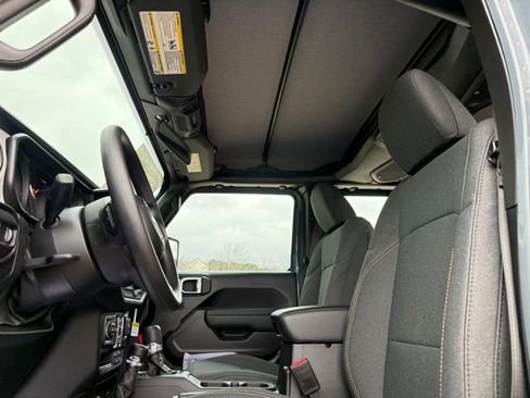 New 2026 Jeep Gladiator Sport AWD/4WD image 25