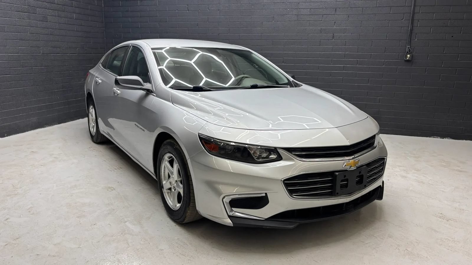 Used 2016 Chevrolet Malibu LS FWD image 1
