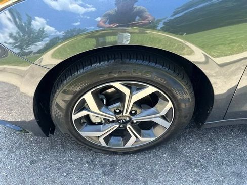 Used 2019 Kia Forte LXS FWD image 28