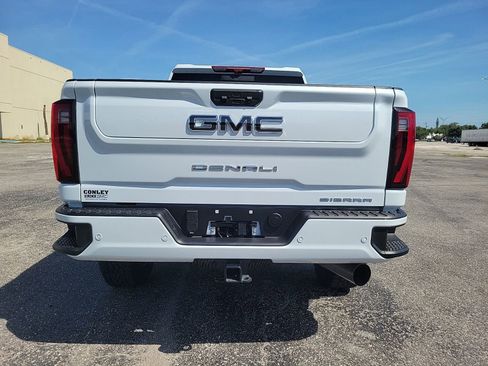 Used 2026 GMC Sierra 2500 Denali Ultimate AWD/4WD image 6