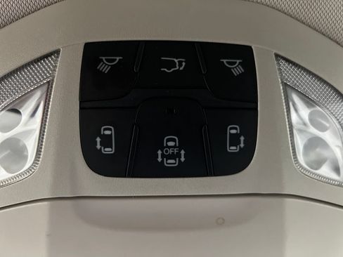Used 2024 Chrysler Pacifica Touring-L FWD image 77