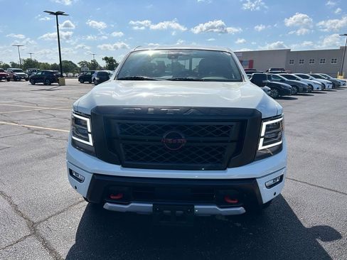 Used 2024 Nissan Titan PRO-4X w/ Pro-4x Convenience Package AWD/4WD image 4