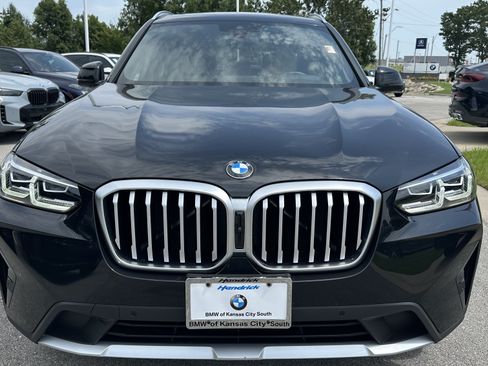 Used 2024 BMW X3 xDrive30i w/ Premium Package AWD/4WD image 3
