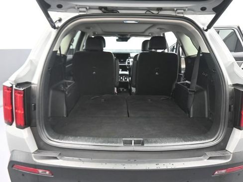 Used 2022 Kia Sorento SX Prestige image 14