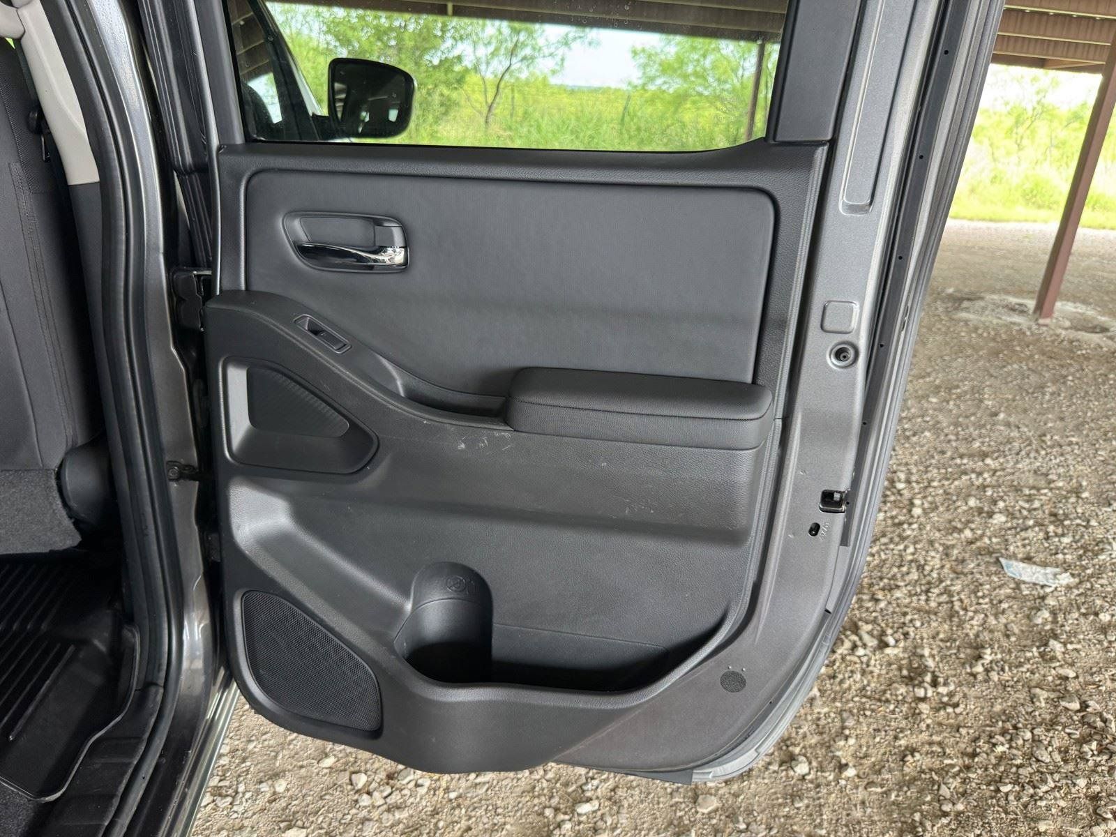 Used 2022 Nissan Frontier SV RWD image 35