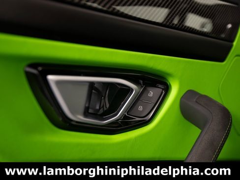 Used 2024 Lamborghini Urus S image 13