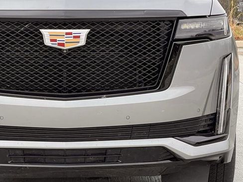 Certified 2023 Cadillac Escalade ESV Sport w/ Touring Package image 12