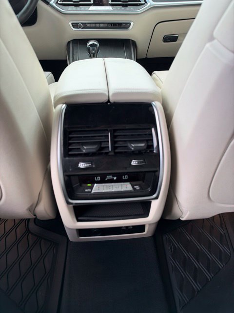 Used 2019 BMW X7 xDrive40i w/ Premium Package AWD/4WD image 18
