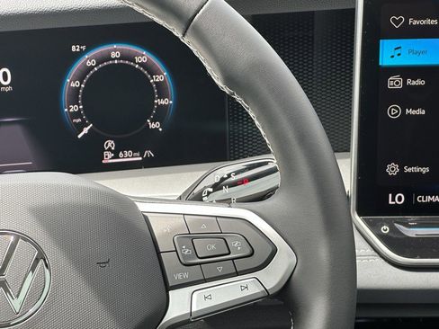 New 2025 Volkswagen Tiguan SE image 13