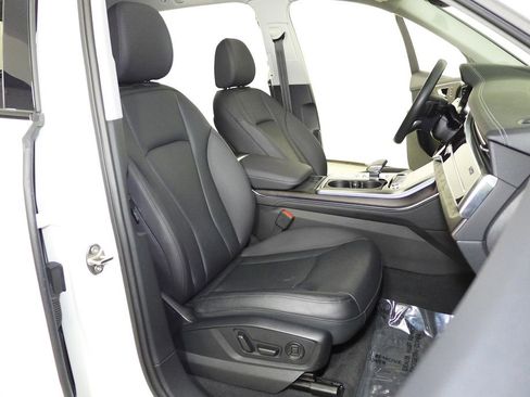 Used 2023 Audi Q7 3.0T Prestige w/ Prestige Package image 19