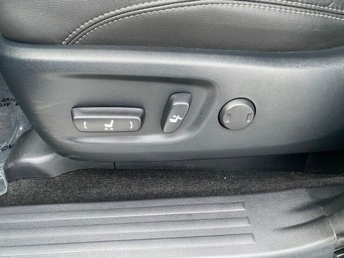 Used 2024 Toyota 4Runner SR5 Premium image 18