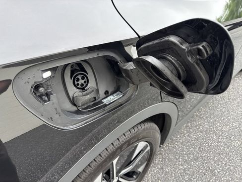 Certified 2021 Volkswagen ID.4 Pro S RWD image 12