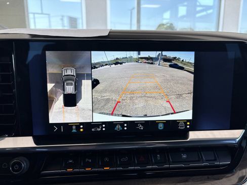 Used 2023 Chevrolet Silverado 1500 LTZ AWD/4WD image 35