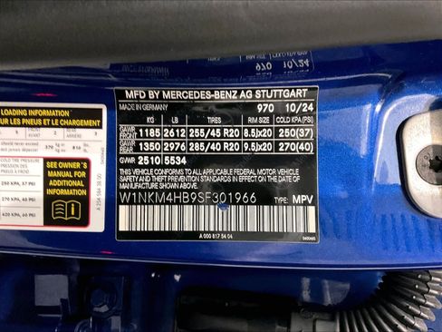 Used 2025 Mercedes-Benz GLC 300 4MATIC image 35