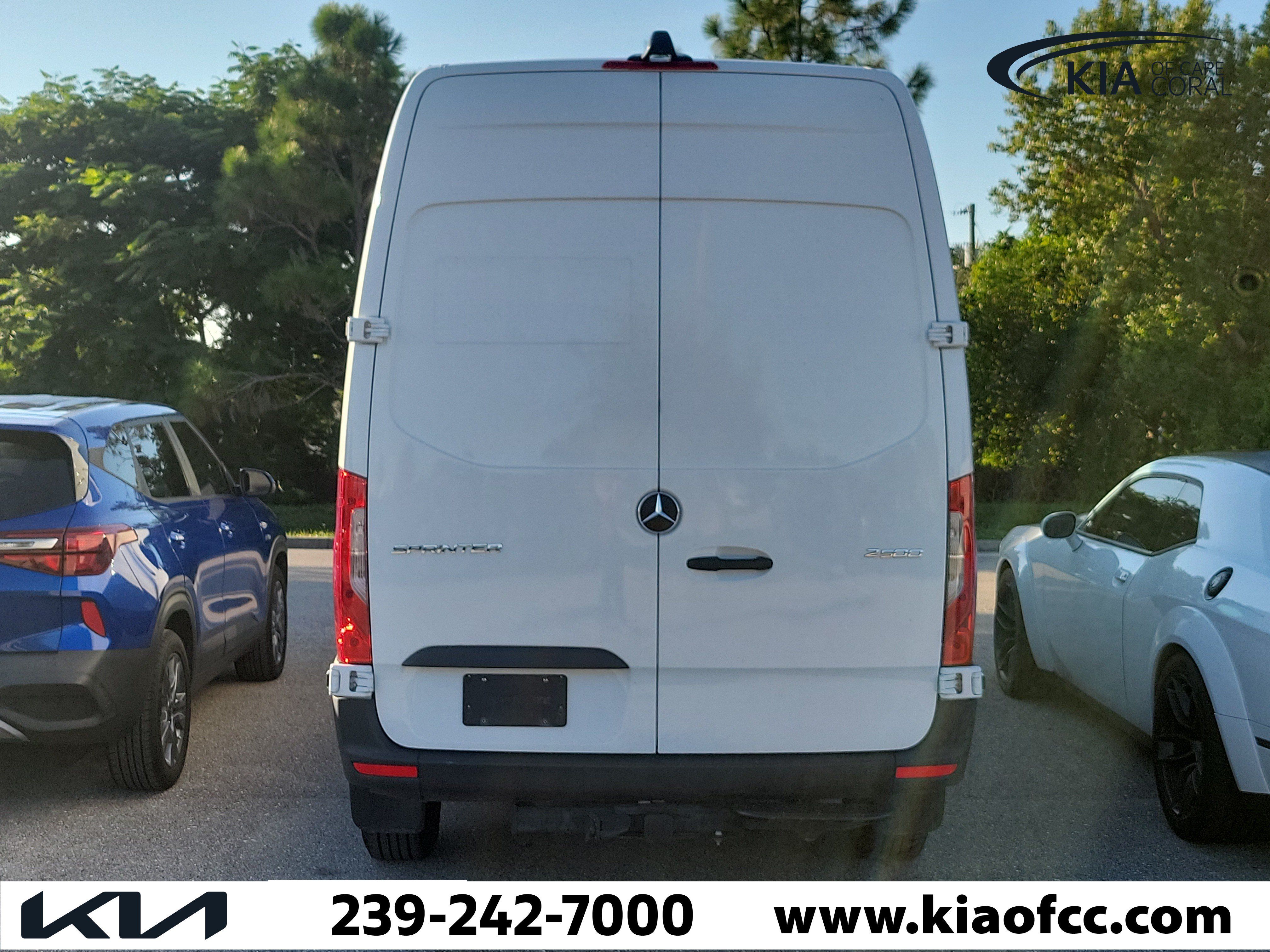 Used 2025 Mercedes-Benz Sprinter 2500 image 5