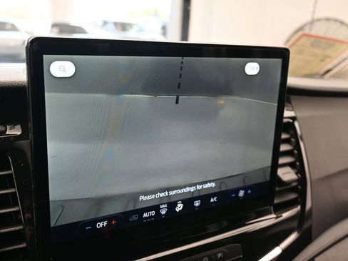 Used 2023 Ford Transit 350 XLT image 22