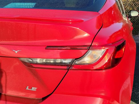 Used 2025 Toyota Camry LE image 10