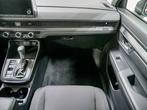 Certified 2025 Honda CR-V EX image 28