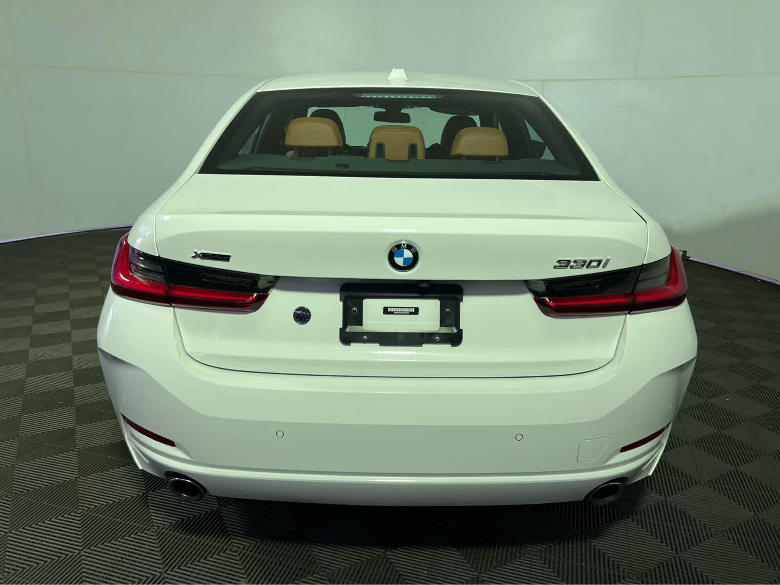 Used 2023 BMW 330i xDrive Sedan w/ Premium Package AWD/4WD image 6