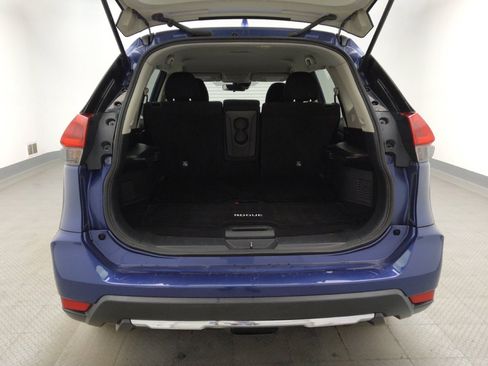Used 2020 Nissan Rogue S FWD image 29