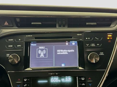 Used 2017 Toyota Avalon XLE image 15