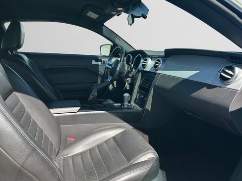 Used 2005 Ford Mustang GT Premium RWD image 16
