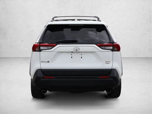 Used 2019 Toyota RAV4 XLE AWD/4WD image 7
