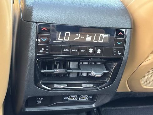 Used 2024 Jeep Grand Cherokee L Summit w/ High Altitude Package AWD/4WD image 19