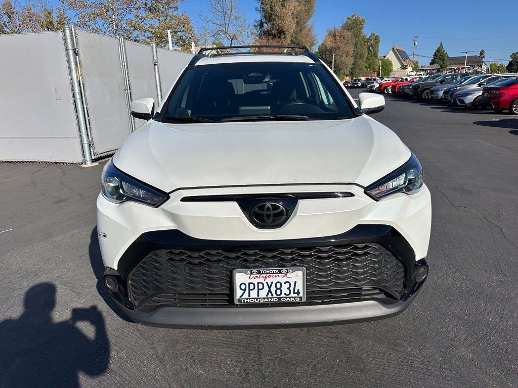 Used 2024 Toyota Corolla Cross AWD Hybrid w/ Moonroof Package image 6