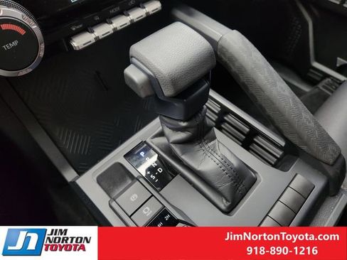 Used 2025 Toyota Tacoma SR AWD/4WD image 20