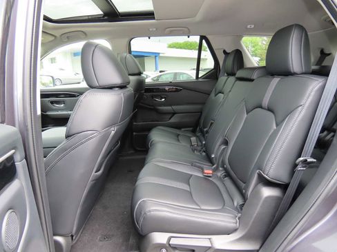 New 2025 Honda Pilot Touring image 13