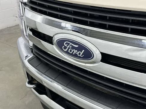 Used 2017 Ford F250 XLT w/ XLT Premium Package AWD/4WD image 30