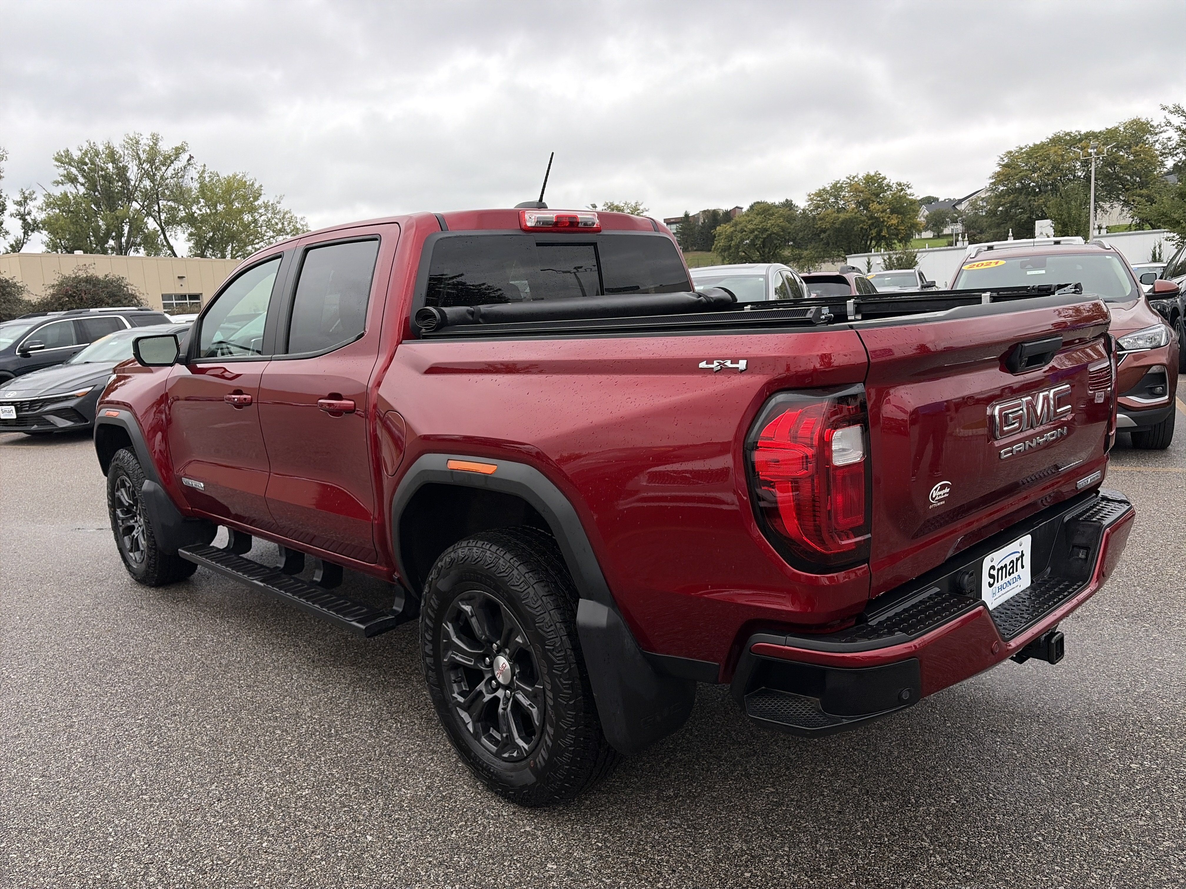 Used 2024 GMC Canyon Elevation w/ Elevation Premium Package AWD/4WD image 7
