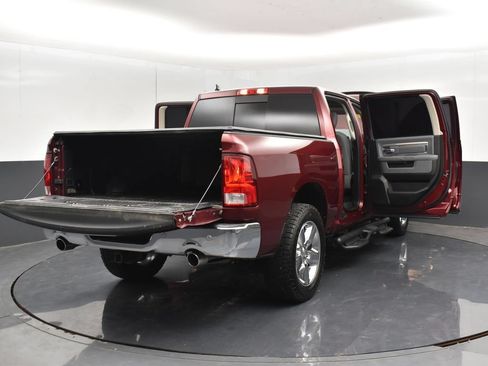 Used 2019 RAM 1500 Big Horn AWD/4WD image 36