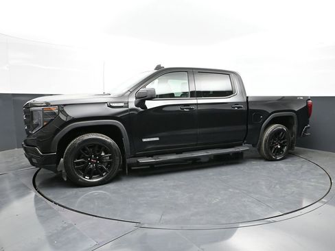 Used 2024 GMC Sierra 1500 Elevation w/ LPO, Elevation Black Package AWD/4WD image 7