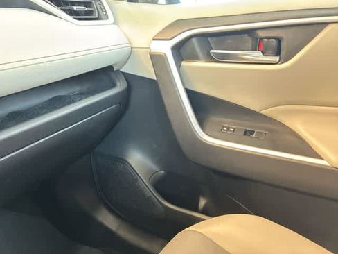 Used 2021 Toyota RAV4 XLE Premium FWD image 33