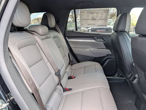 New 2026 GMC Terrain Elevation w/ Elevation Premium Package AWD/4WD image 33